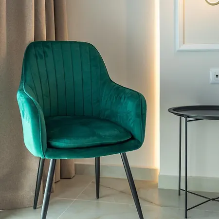 Philia Center Hotell 4*