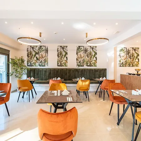 Philia Center Hotell 4*