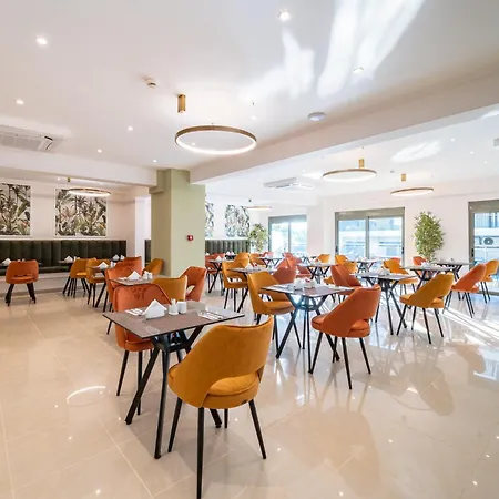 Philia Center Hotell 4*