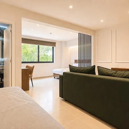 Philia Center Ξενοδοχείο 4*